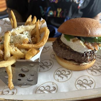 Bar Riva - Signature Burger - Pubs Near Me - Lake Buena Vista, Florida