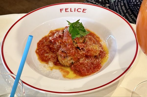 Felice Montague by null