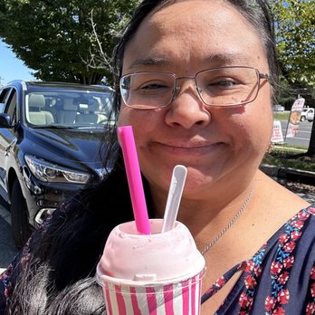 Cindy's Soft Serve - Strawberry milkshake :) - Ice Cream & Frozen Yogurt Near Me - Elkridge, Maryland