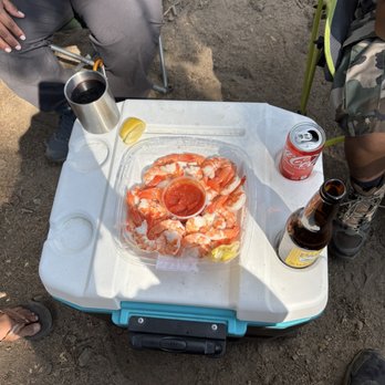 San Gorgonio Campground - Post hike snack - Campgrounds Near Me - Angelus Oaks, California San Gorgonio Campground - Post hike snack - Campgrounds Near Me - Angelus Oaks, California