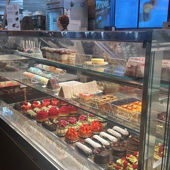 The Great Commoner - Pastry counter - Breakfast & Brunch Near Me - Dearborn, Michigan The Great Commoner - Pastry counter - Breakfast & Brunch Near Me - Dearborn, Michigan