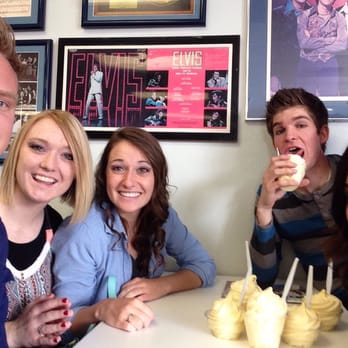 Charlie's Supreme Ice Cream - Dole Whips and oldie photos make for ALL SMILES. - Ice Cream & Frozen Yogurt Near Me - Logan, Utah