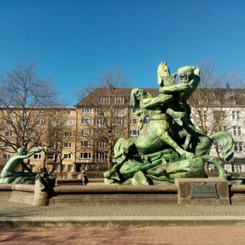 Stuhlmann-Brunnen - Landmarks & Historical Buildings Near Me - Hamburg, HH
