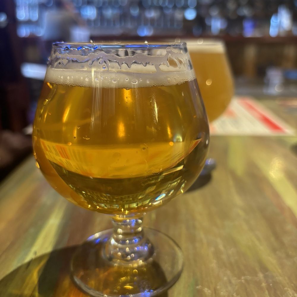 Paddle Hard Brewing - Paddle hard blonde - Breweries Near Me - Grayling, Michigan