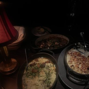 Bavette's Bar & Boeuf - Buttery Mashed Potatoes Button Mushrooms Truffle Mac & CheeseTruffle - Steakhouses Near Me - Chicago, Illinois