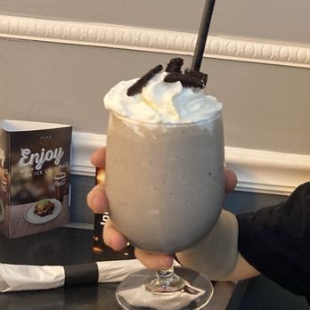 Mia Cafe and Wine Bar - Oreo cookie shake - Wine Bars Near Me - Kirkland, Washington