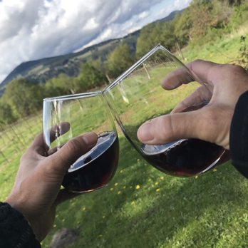 Cathedral Ridge Winery - Wine Tours Near Me - Hood River, Oregon Cathedral Ridge Winery - Wine Tours Near Me - Hood River, Oregon