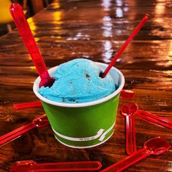 Eat-N-Out Pizza & Gelato - Cookie Monster gelato