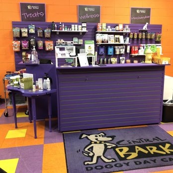 Central Bark Doggy Day Care - Pet Sitting Near Me - Milwaukee, Wisconsin Central Bark Doggy Day Care - Pet Sitting Near Me - Milwaukee, Wisconsin