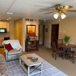 Coyote Hill Lodge - Unit A1 Private Living Room with a Sleeper Sofa