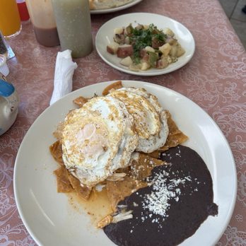 Buenos Días Cafe - Chilaquiles with chicken/eggs - Breakfast & Brunch Near Me - Gulf Breeze, Florida Buenos Días Cafe - Chilaquiles with chicken/eggs - Breakfast & Brunch Near Me - Gulf Breeze, Florida