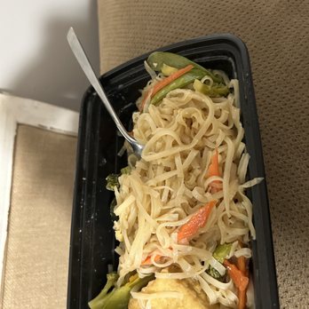 Typhoon - This is not Pad See Eu Noodles but this is what they sent. Noodles, veggies and no sauce. - Thai Near Me - Middletown, Connecticut Typhoon - This is not Pad See Eu Noodles but this is what they sent. Noodles, veggies and no sauce. - Thai Near Me - Middletown, Connecticut