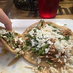 Shredded pollo taco