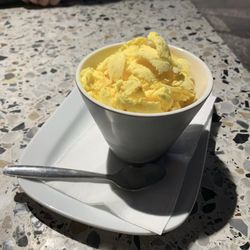 Zaytoon - Mango ice cream