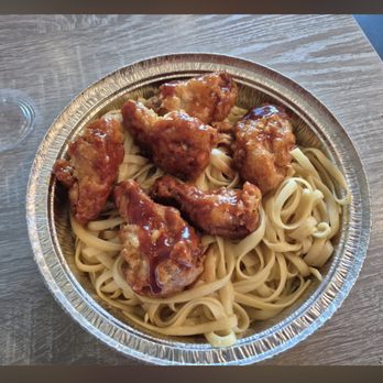 Wings & Bowls - Honey BBQ Wings with Garlic Noodles - Asian Fusion Near Me - Claremont, California Wings & Bowls - Honey BBQ Wings with Garlic Noodles - Asian Fusion Near Me - Claremont, California