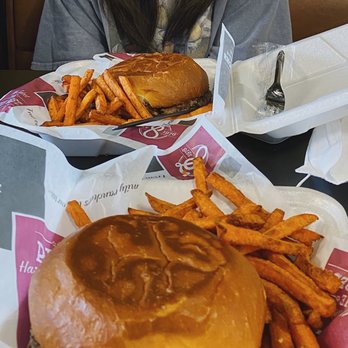 JLB Eatery - Angus Hamburger w sweet potato fries - Chicken Wings Near Me - Fulshear, Texas