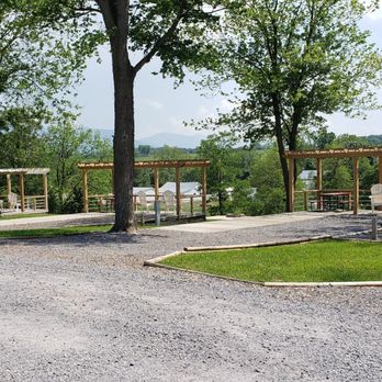 Luray KOA - Some of the sites with a lovely view to the south. - Campgrounds Near Me - Luray, Virginia Luray KOA - Some of the sites with a lovely view to the south. - Campgrounds Near Me - Luray, Virginia