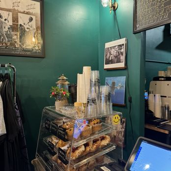 Starstruck Coffee - Bakery corner - Coffee & Tea Near Me - New York, New York Starstruck Coffee - Bakery corner - Coffee & Tea Near Me - New York, New York