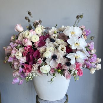 Mariam's Flowers - Florists Near Me - Van Nuys, California Mariam's Flowers - Florists Near Me - Van Nuys, California