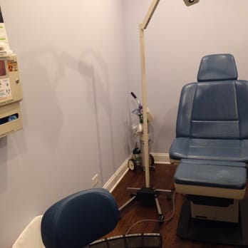Chinatown Foot Clinic - Treatment room - Podiatrists Near Me - Chicago, Illinois Chinatown Foot Clinic - Treatment room - Podiatrists Near Me - Chicago, Illinois