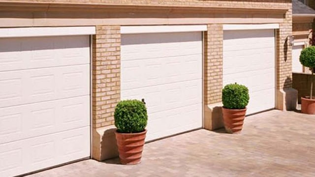 G & S Garage Door Services - Garage Door Contractor in Great Yarmouth, NFK