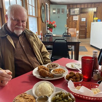 Barbara's Home Cookin - American Near Me - Franklin, Tennessee