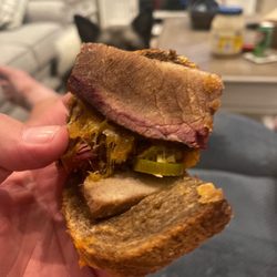 Beerhead Bar & Eatery