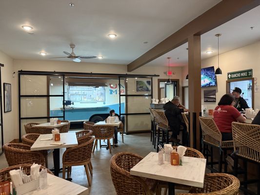 Una Mas on Adams by null