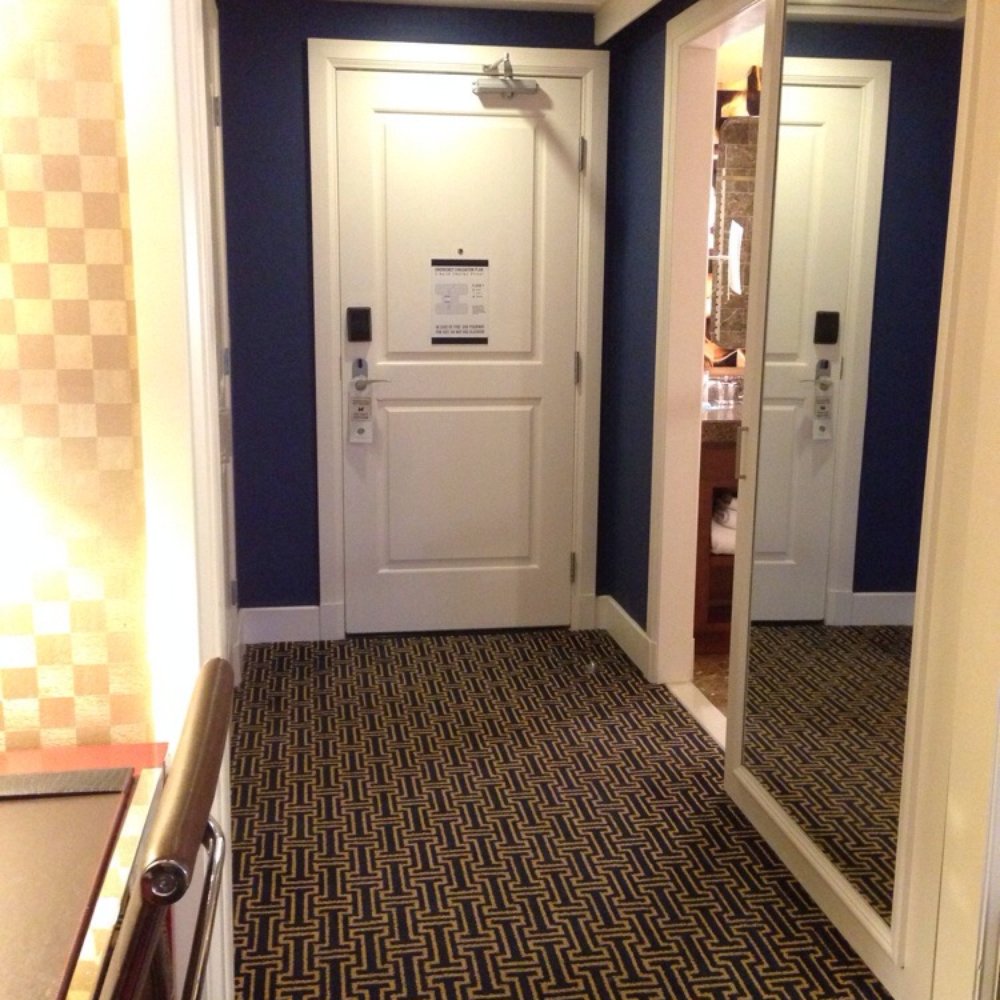 Kimpton Hotel Monaco Baltimore Inner Harbor - Nice big entranceway of room with desk to the left and bathroom to the right. - Hotels Near Me - Baltimore, Maryland Kimpton Hotel Monaco Baltimore Inner Harbor - Nice big entranceway of room with desk to the left and bathroom to the right. - Hotels Near Me - Baltimore, Maryland