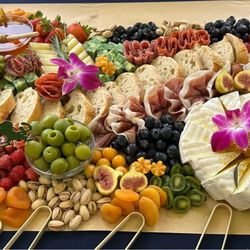 La Belle Vie Charcuterie Cafe