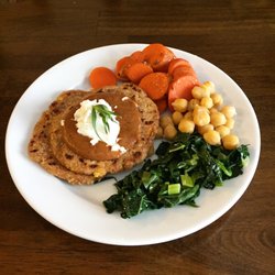 Island Veda - Polenta cakes with fresh chèvre, carrots, garbanzos and kale