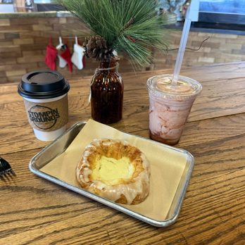 Stompin Grounds Coffee House - Cream Cheese Danish, Coffee, and Smoothie - Coffee & Tea Near Me - Gallatin, Tennessee Stompin Grounds Coffee House - Cream Cheese Danish, Coffee, and Smoothie - Coffee & Tea Near Me - Gallatin, Tennessee