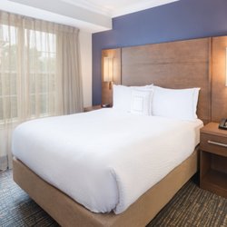 Residence Inn by Marriott State College - Sleeping Area