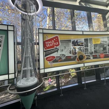 Space Needle - Landmarks & Historical Buildings Near Me - Seattle, Washington