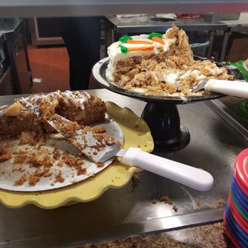 Golden Corral Buffet & Grill - Look at the cakes, they look like 2 blobs of cakes...and the area again is not very clean. - Southern Near Me - Stockbridge, Georgia