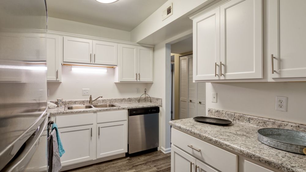 COLONIAL TOWNE Updated October 2024 56 Photos 327 Merrimac Trail, Williamsburg, Virginia