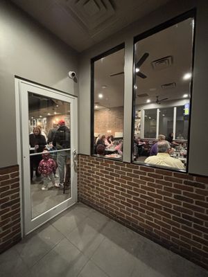 De Lorenzo's Tomato Pies by null