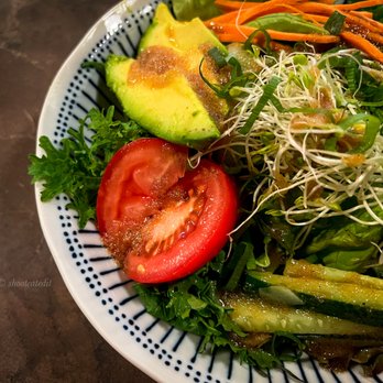 Moms - Mixed salad - Japanese Near Me - Hilo, Hawaii Moms - Mixed salad - Japanese Near Me - Hilo, Hawaii