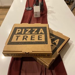 Pepperoni pizza, Mac n Cheese Pizza Pepperoni pizza, Mac n Cheese Pizza
