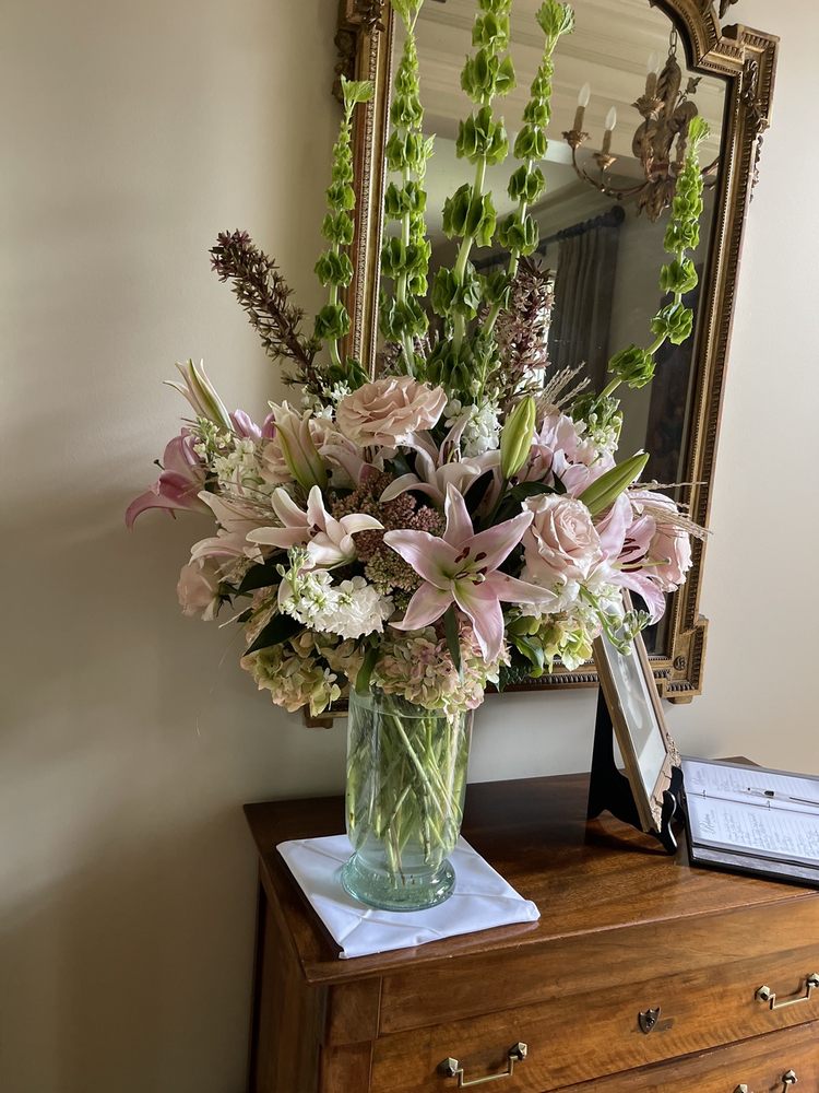 OXFORD FLORAL Updated September 2024 56 Photos & 20 Reviews 1103