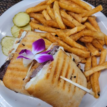 Cafe Volo - Cafes Near Me - West Hampton Beach, New York Cafe Volo - Cafes Near Me - West Hampton Beach, New York