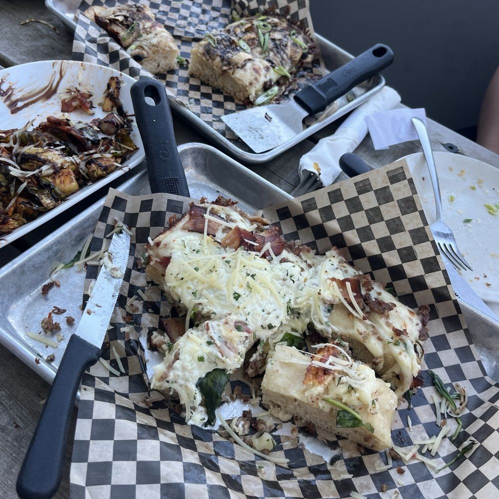 Lazy Days Brewing  - Pizza! - Breweries Near Me - Beaverton, Oregon