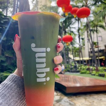 Junbi - Waikiki - Guava Matcha Fresca - Coffee & Tea Near Me - Honolulu, Hawaii
