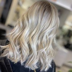 The Hair Lounge by Nickita
