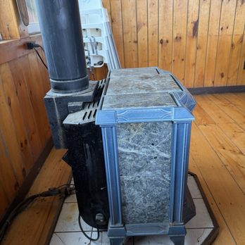 The Lobster Pool - Gas Stove - Seafood Near Me - Rockport, Massachusetts The Lobster Pool - Gas Stove - Seafood Near Me - Rockport, Massachusetts