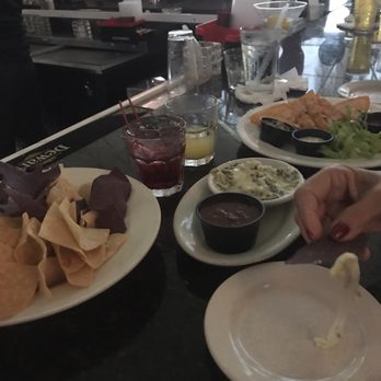 Galuppi's - Artichoke dip ok - American Near Me - Pompano Beach, Florida