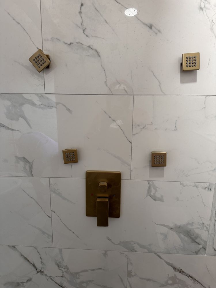 Slide of LaLas Plumbing