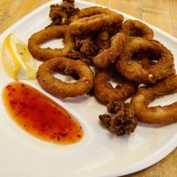 Drayton Chop House - Crunchy lemon calamari