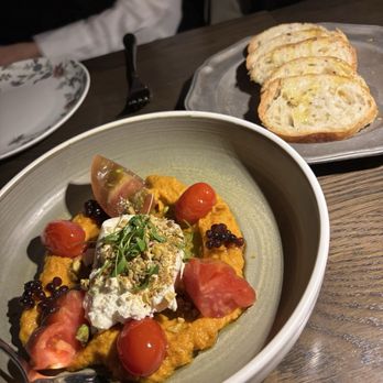 Hawthorn Dining Room & Bar - Bars Near Me - Calgary, Alberta