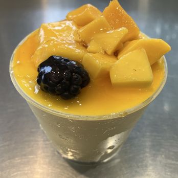 Pâtisserie Coco - Bakeries Near Me - Montreal, Quebec